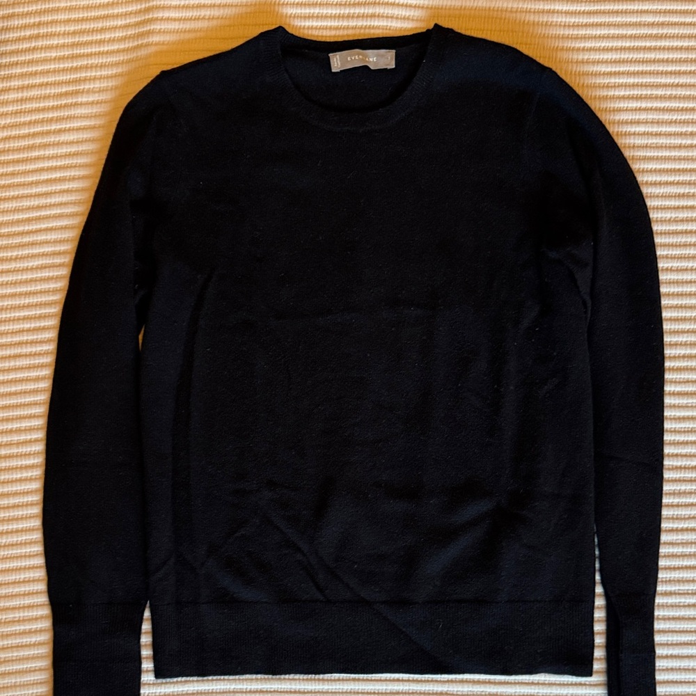 Everlane Black Crewneck Cashmere Sweater